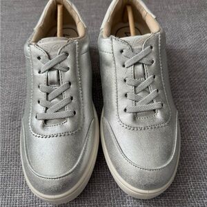 Life Stride Metallic Silver Women's Sneakers